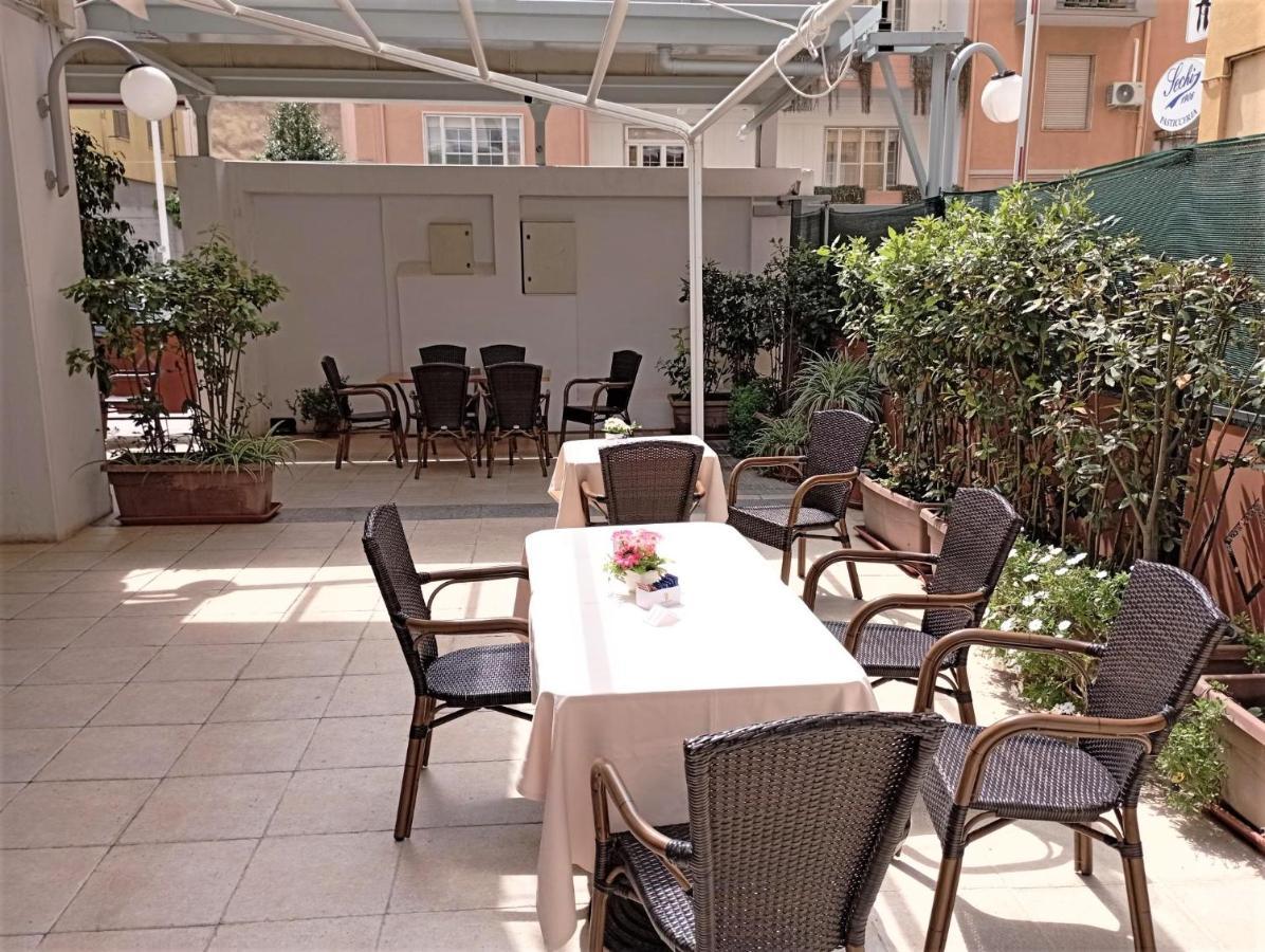 Hotel Grazia Deledda Sassari Exteriör bild