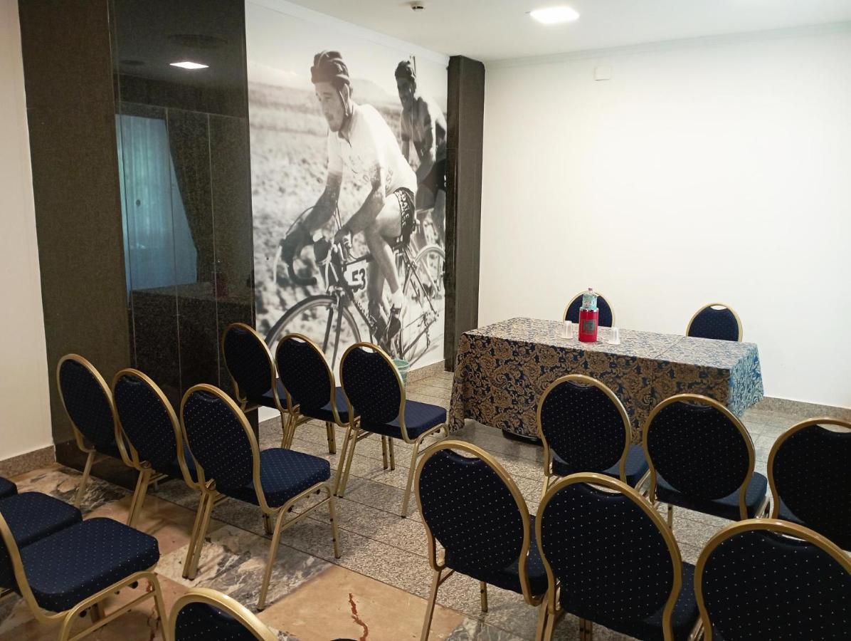 Hotel Grazia Deledda Sassari Exteriör bild